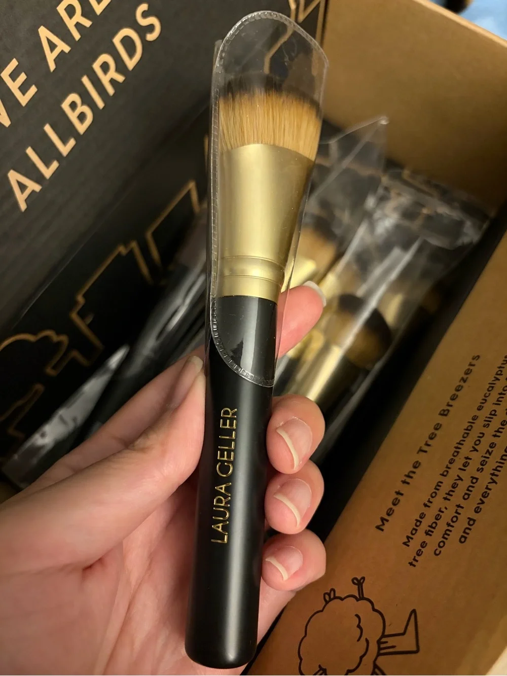 Laura Geller Angled Brush with Brown Bristles and Gold Ferrule